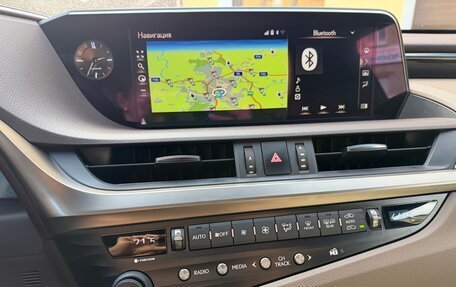 Lexus ES VII, 2019 год, 4 990 000 рублей, 13 фотография
