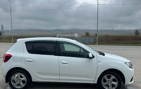 Renault Sandero II рестайлинг, 2017 год, 870 000 рублей, 3 фотография