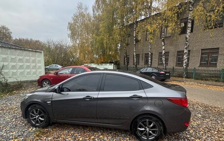 Hyundai Solaris II рестайлинг, 2015 год, 1 200 000 рублей, 5 фотография