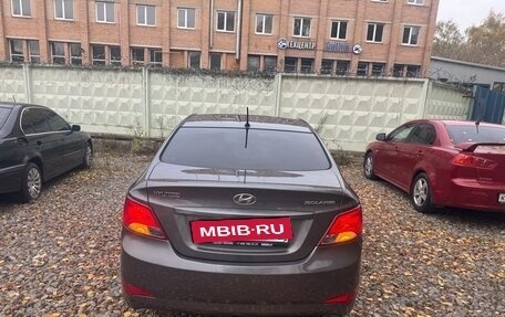 Hyundai Solaris II рестайлинг, 2015 год, 1 200 000 рублей, 13 фотография