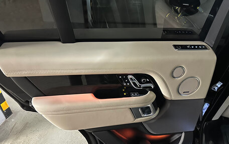 Land Rover Range Rover IV рестайлинг, 2020 год, 8 800 000 рублей, 9 фотография
