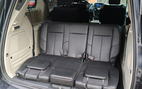 Chrysler Voyager IV, 2013 год, 2 599 000 рублей, 16 фотография