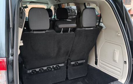 Chrysler Voyager IV, 2013 год, 2 599 000 рублей, 15 фотография
