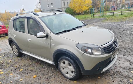 Renault Sandero I, 2012 год, 700 000 рублей, 3 фотография