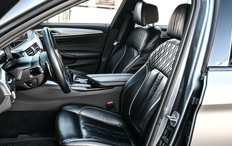 BMW 5 серия, 2018 год, 3 999 000 рублей, 10 фотография