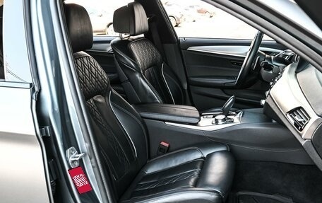 BMW 5 серия, 2018 год, 3 999 000 рублей, 8 фотография