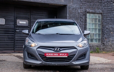Hyundai i30 II рестайлинг, 2013 год, 820 000 рублей, 2 фотография