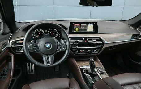 BMW 5 серия, 2018 год, 4 159 000 рублей, 10 фотография