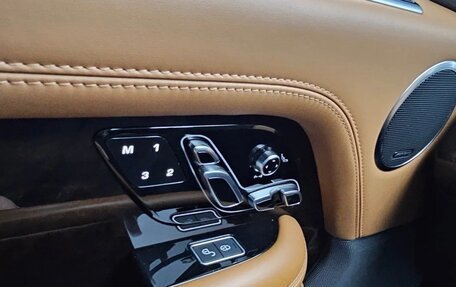 Land Rover Range Rover IV рестайлинг, 2019 год, 10 100 000 рублей, 8 фотография
