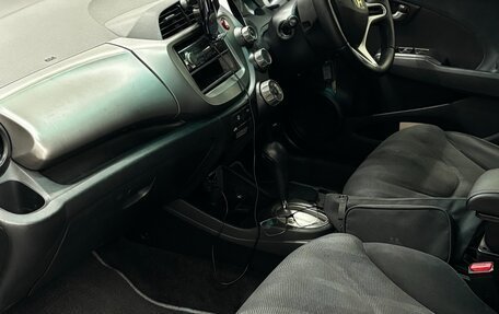 Honda Fit III, 2010 год, 600 000 рублей, 7 фотография