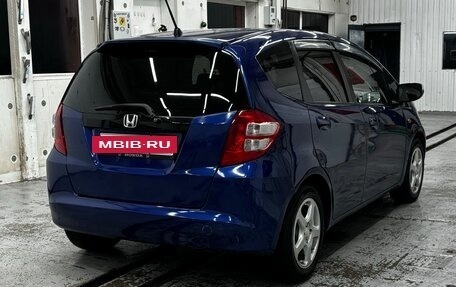 Honda Fit III, 2010 год, 600 000 рублей, 5 фотография