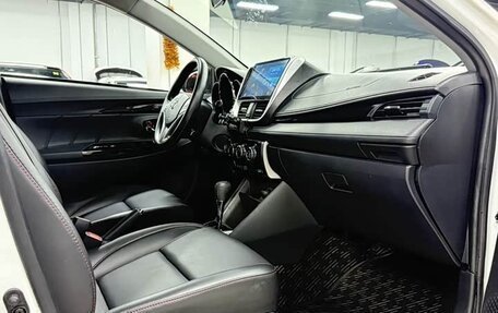 Toyota Yaris XP150 рестайлинг, 2023 год, 850 666 рублей, 12 фотография