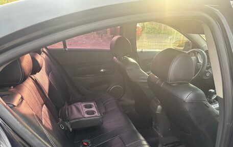 Chevrolet Cruze II, 2009 год, 450 000 рублей, 9 фотография