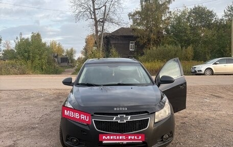 Chevrolet Cruze II, 2009 год, 450 000 рублей, 13 фотография