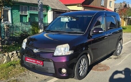 Toyota Sienta I, 2012 год, 849 000 рублей, 1 фотография