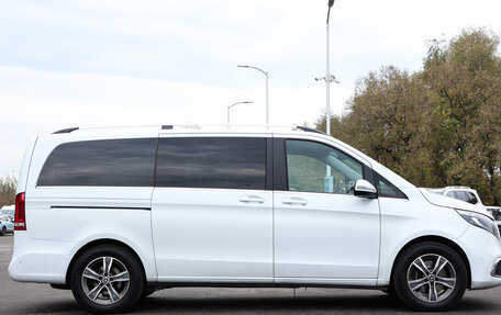 Mercedes-Benz V-Класс, 2020 год, 3 890 000 рублей, 4 фотография