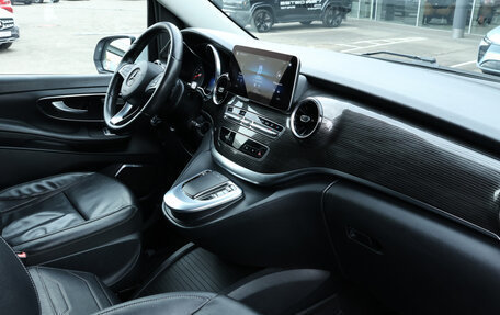 Mercedes-Benz V-Класс, 2020 год, 3 890 000 рублей, 9 фотография