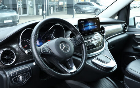 Mercedes-Benz V-Класс, 2020 год, 3 890 000 рублей, 13 фотография