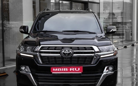 Toyota Land Cruiser 200, 2020 год, 8 300 000 рублей, 2 фотография