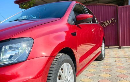 Volkswagen Polo VI (EU Market), 2015 год, 1 050 000 рублей, 31 фотография