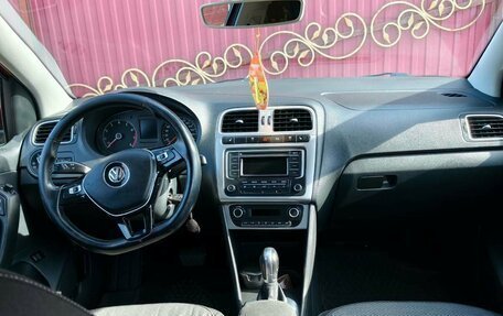 Volkswagen Polo VI (EU Market), 2015 год, 1 050 000 рублей, 38 фотография