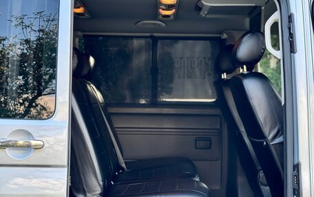 Volkswagen Caravelle T5, 2010 год, 1 800 000 рублей, 17 фотография