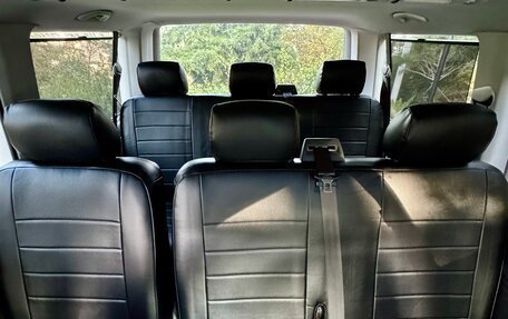 Volkswagen Caravelle T5, 2010 год, 1 800 000 рублей, 22 фотография