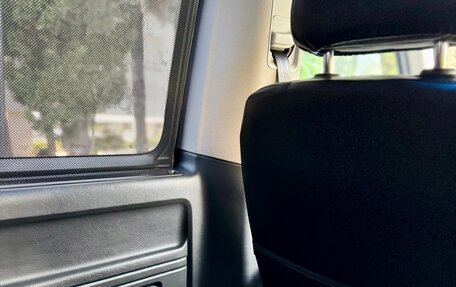 Volkswagen Caravelle T5, 2010 год, 1 800 000 рублей, 24 фотография