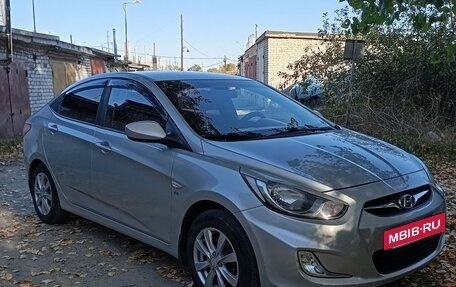 Hyundai Solaris II рестайлинг, 2011 год, 725 000 рублей, 6 фотография