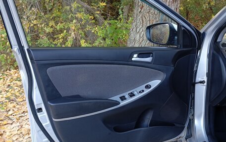 Hyundai Solaris II рестайлинг, 2011 год, 725 000 рублей, 13 фотография