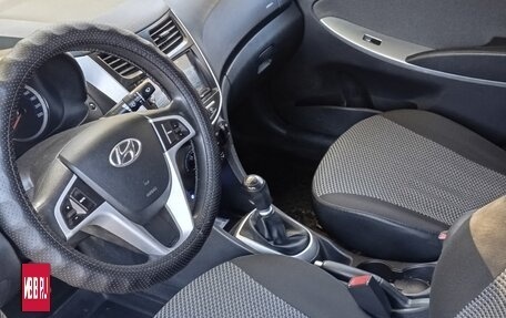 Hyundai Solaris II рестайлинг, 2011 год, 725 000 рублей, 12 фотография