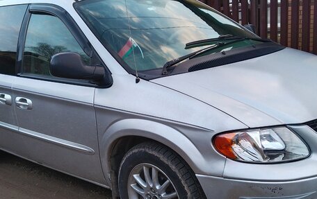 Chrysler Town & Country IV, 2003 год, 250 000 рублей, 2 фотография