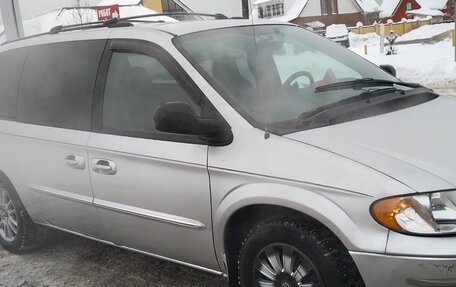 Chrysler Town & Country IV, 2003 год, 250 000 рублей, 10 фотография