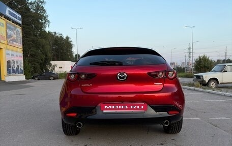 Mazda 3, 2022 год, 1 950 000 рублей, 3 фотография