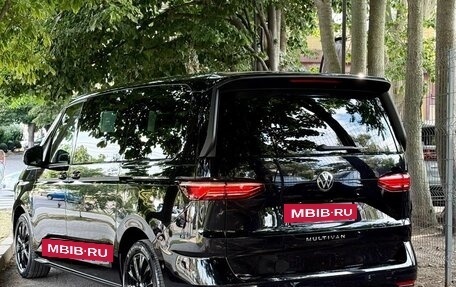 Volkswagen Multivan, 2023 год, 6 100 000 рублей, 3 фотография
