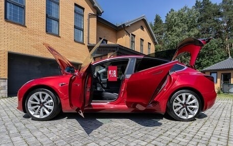 Tesla Model 3 I, 2019 год, 2 800 000 рублей, 3 фотография