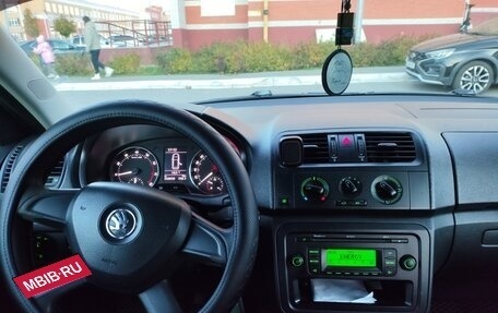 Skoda Fabia II, 2013 год, 590 000 рублей, 5 фотография