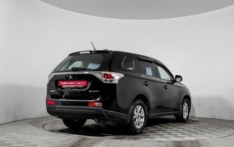 Mitsubishi Outlander III рестайлинг 3, 2013 год, 1 090 000 рублей, 4 фотография