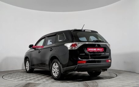 Mitsubishi Outlander III рестайлинг 3, 2013 год, 1 090 000 рублей, 6 фотография