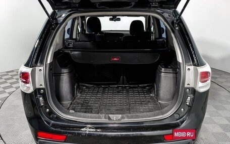 Mitsubishi Outlander III рестайлинг 3, 2013 год, 1 090 000 рублей, 13 фотография