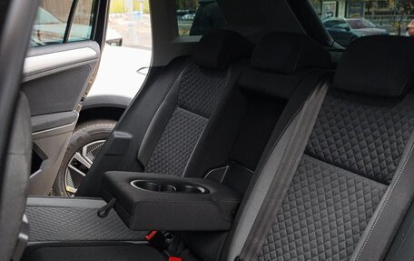Volkswagen Tiguan II, 2020 год, 2 900 000 рублей, 9 фотография