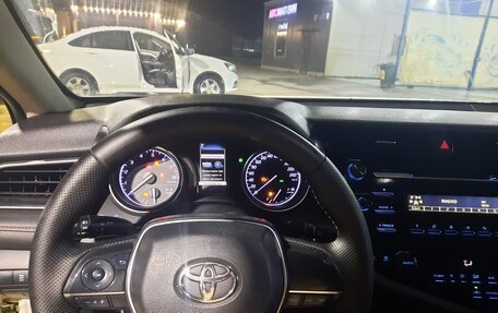Toyota Camry, 2019 год, 1 460 000 рублей, 5 фотография