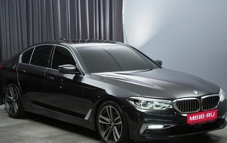 BMW 5 серия, 2019 год, 3 950 000 рублей, 3 фотография
