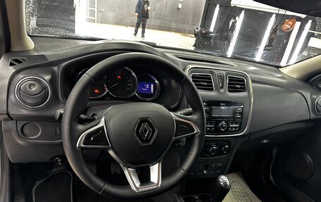 Renault Logan II, 2017 год, 660 000 рублей, 5 фотография