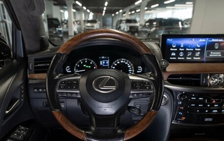 Lexus LX III, 2016 год, 5 800 000 рублей, 8 фотография