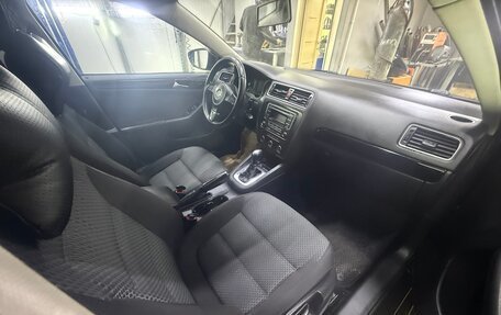 Volkswagen Jetta VI, 2013 год, 850 000 рублей, 8 фотография