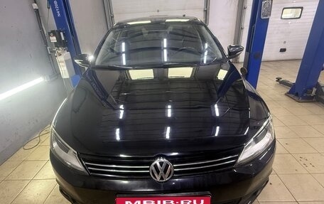 Volkswagen Jetta VI, 2013 год, 850 000 рублей, 1 фотография