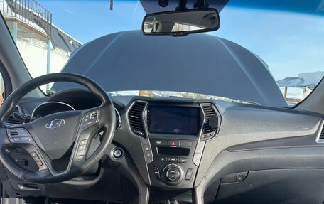 Hyundai Santa Fe III рестайлинг, 2015 год, 1 900 000 рублей, 2 фотография