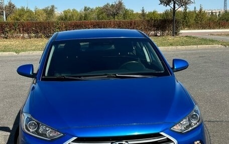 Hyundai Elantra VI рестайлинг, 2016 год, 1 320 000 рублей, 2 фотография