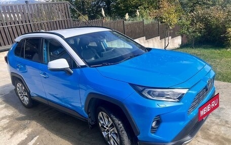 Toyota RAV4, 2019 год, 3 300 000 рублей, 5 фотография